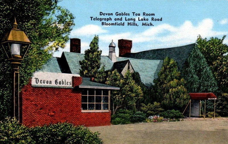 Devon Gables (Port O Three) - Vintage Postcard